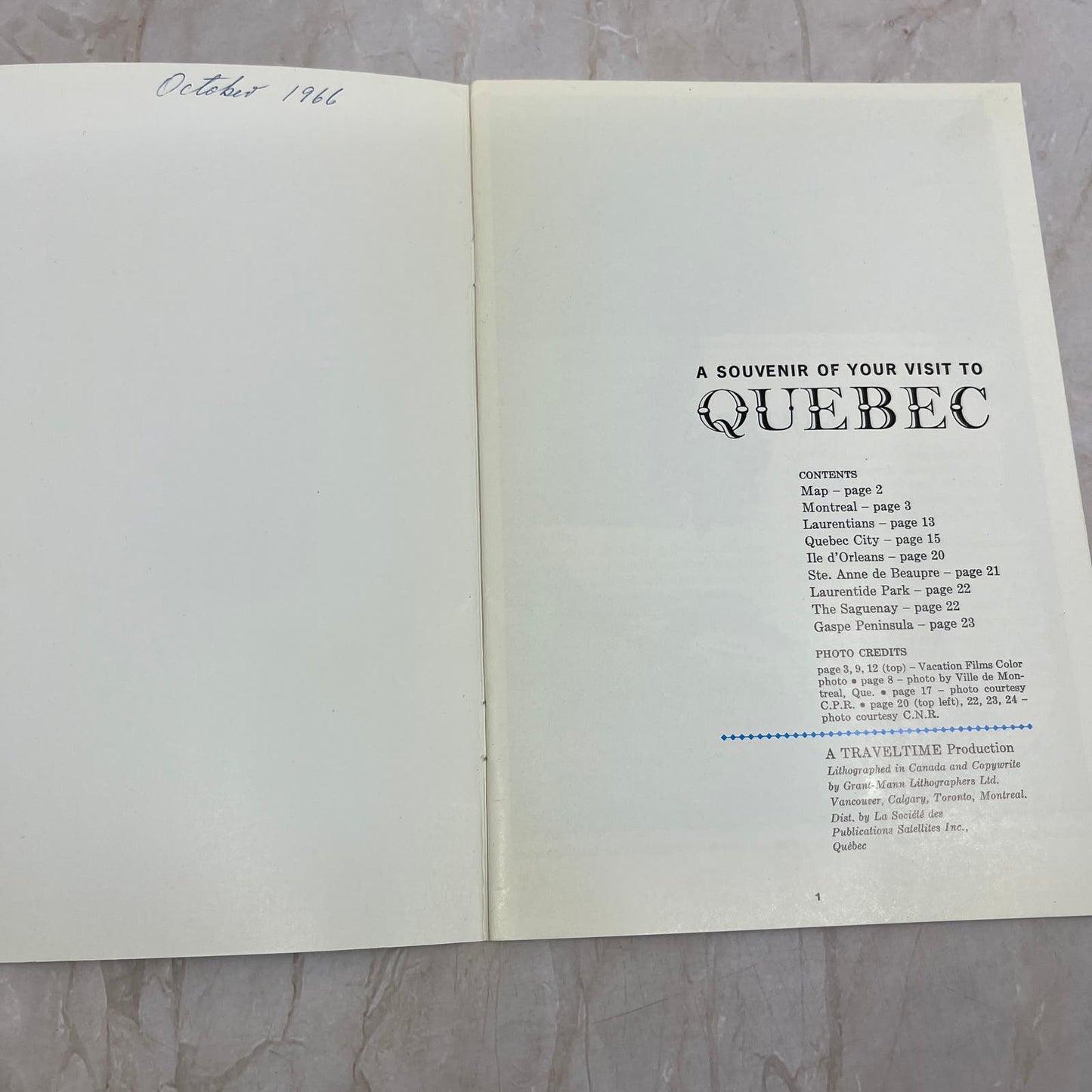 1966 Quebec Canada Souvenir Travel Booklet TI8-S7