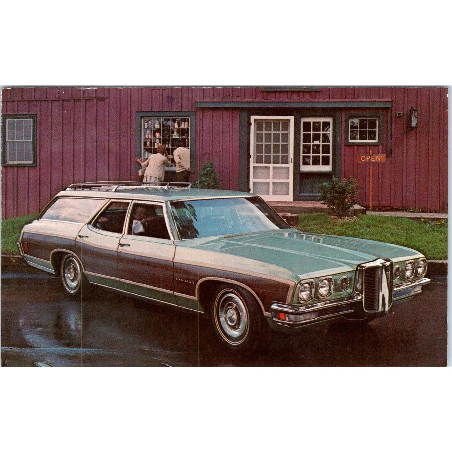 1970 Pontiac Executive 3-Seat Safari John S. Stratton Pitman NJ Postcard PC11