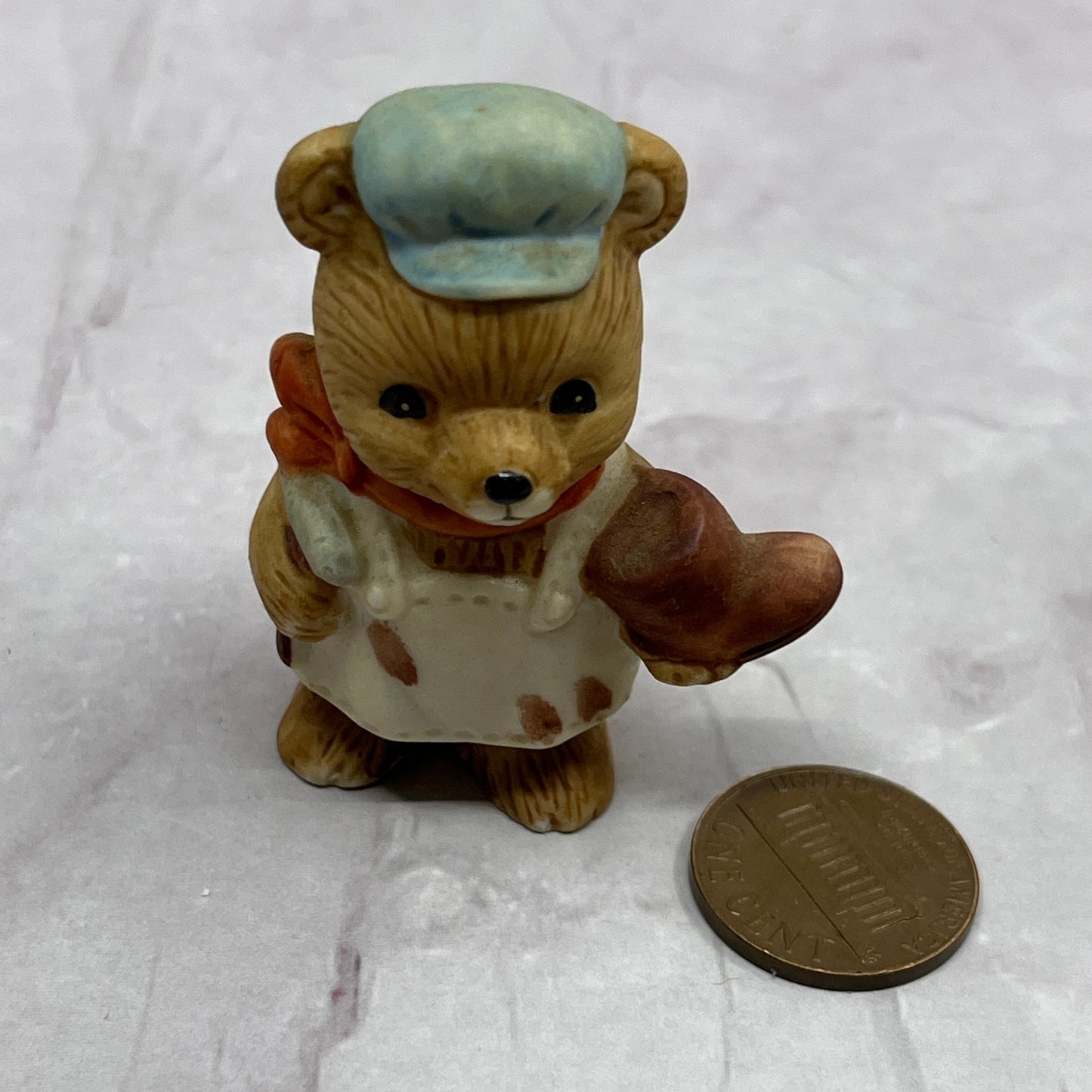 Vintage Cobbler Shoemaker Homco Career Bears Figurine 8820 SE2