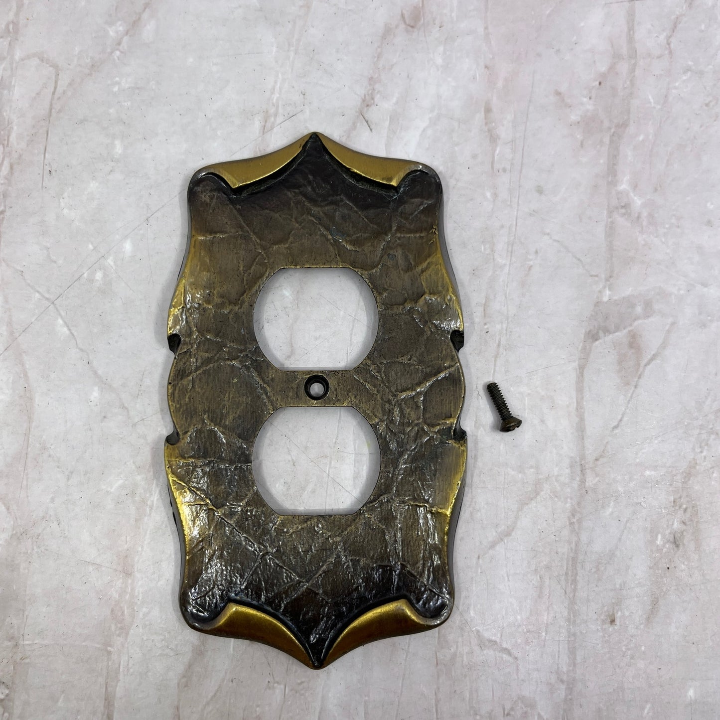 Vintage Amerock Carriage House Brass Outlet Plate Cover 9082-1 TF4