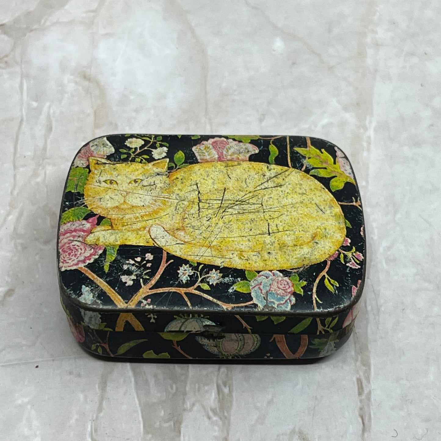 Vintage Small Tin Enamel Cat Pill Box SB3