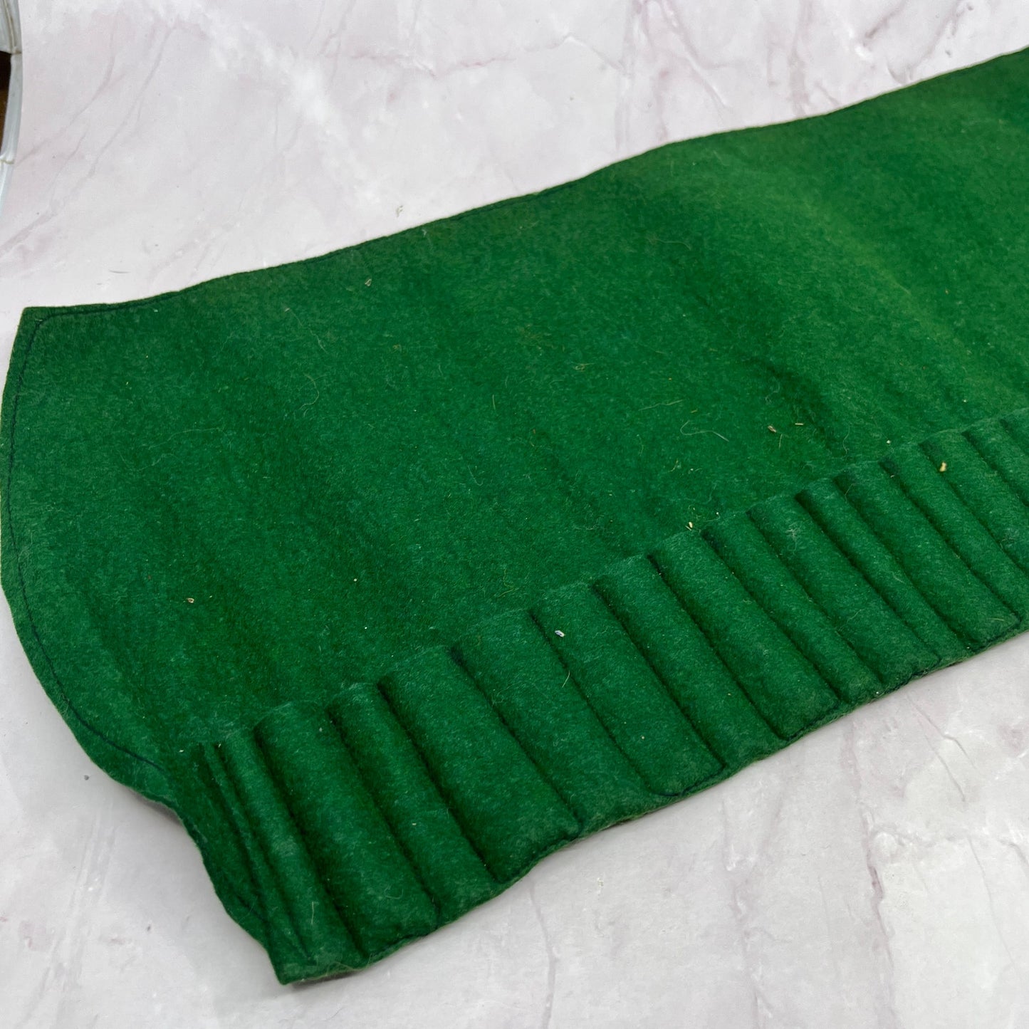 Vintage Handmade Green Felt Pencil/Pen/Paint Brush Roll Up Caddy 8x19" TC5