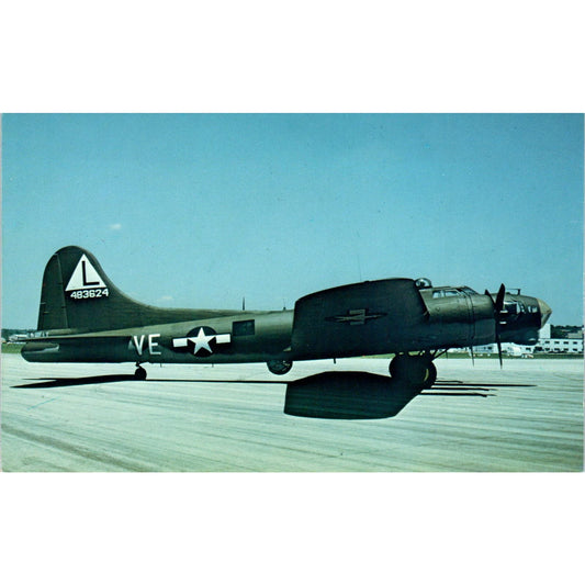 Boeing B-17G Flying Fortress Vintage Postcard PC19