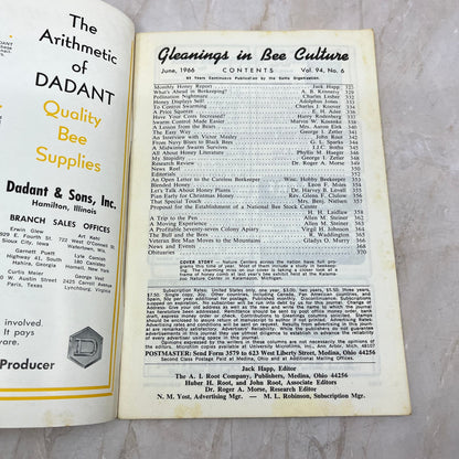1966 June Gleanings in Bee Culture Magazine Bees Beekeeping Honey TD7