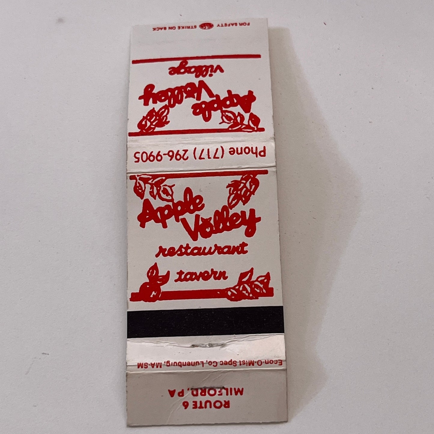 Apple Valley Village Metzger Family Milford PA Matchbook Cover TB6-MB1-10