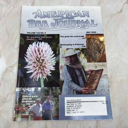 2002 May American Bee Journal Magazine Bees Beekeeping Honey M7
