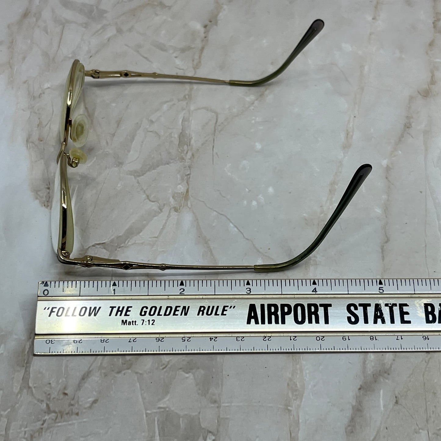Vintage AriStar Oval Gold Tone Sunglasses Eyeglasses Frames TE9-G2-6