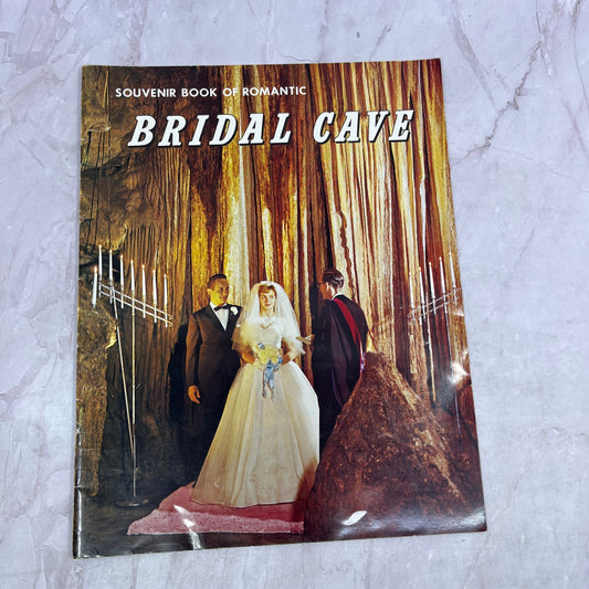 1960s Souvenir Book of Romantic Bridal Cave TJ5-E1