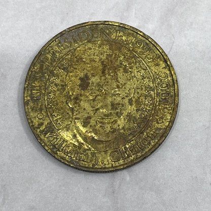 Sunoco Presidential Coin Series William J Clinton Gold Tone SE2