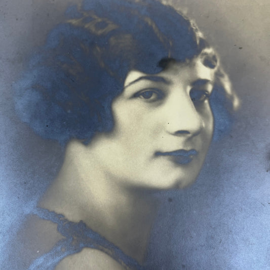 Portrait of Young Lady "Marion" Chas F White of Detroit Cabinet Card TC5-CDV1