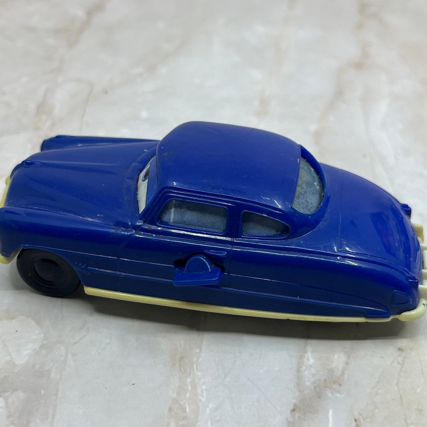 McDonalds Happy Meal Toy 2006 Disney Pixar Cars - SALLY Porsche Blue Car TH5