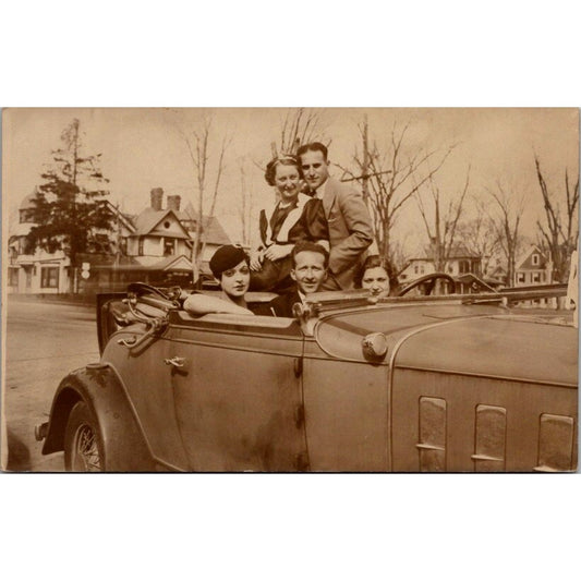 c1920 Young Men Women in Motor Car Antique RPPC Postcard AI9-M25