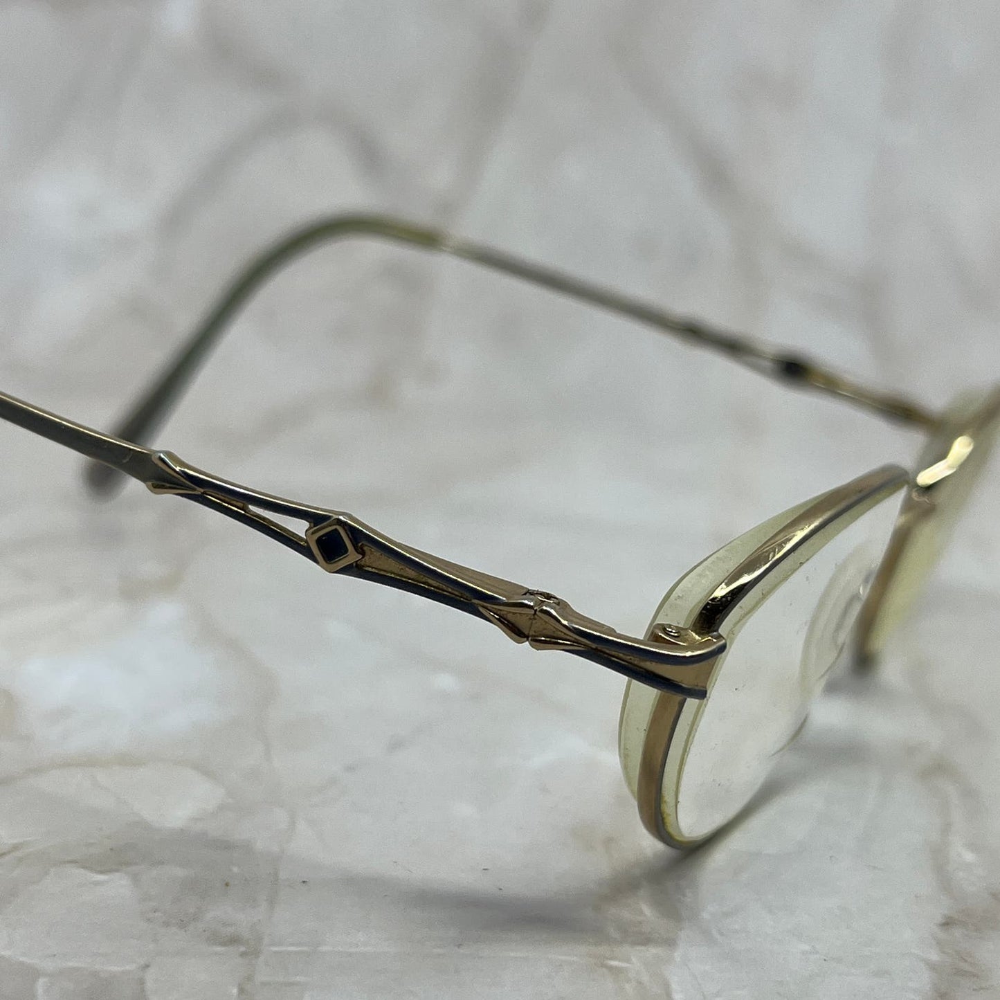 Vintage AriStar Oval Gold Tone Sunglasses Eyeglasses Frames TE9-G2-6