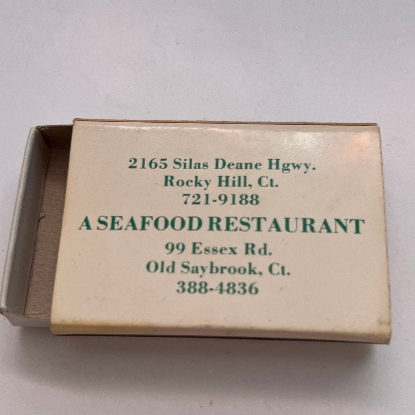 Saybrook Fish House 99 Essex Rd Old Saybrook CT Vintage Matchbox TB6-MB3
