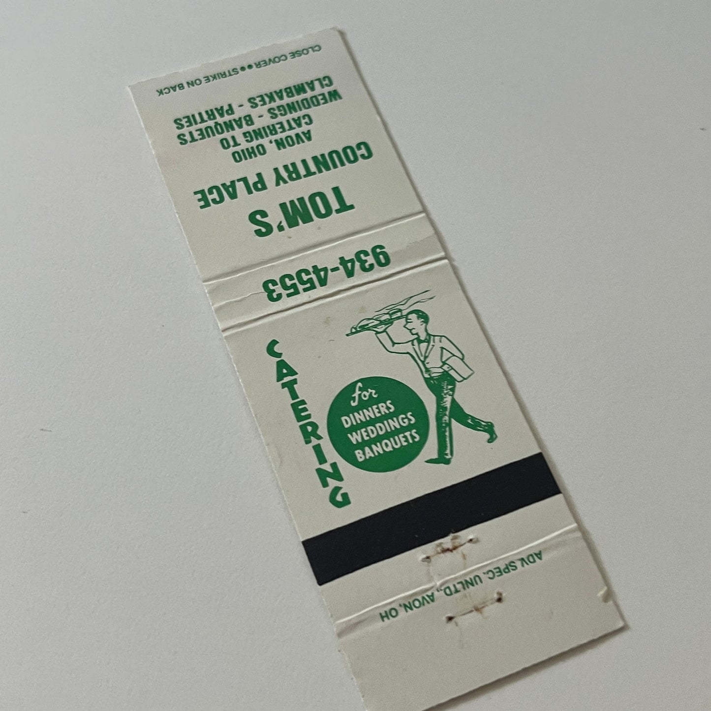 Tom's Country Place Avon Ohio Vintage Matchbook Cover TB6-MB2-5