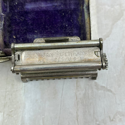 Antique Valet Auto Strop Razor in Original Metal Case Shaving Kit TI9