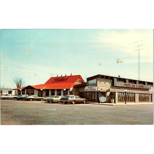 Tobie's Restaurant Bar and Lounge Hinckley Minnesota Vintage Postcard PD10