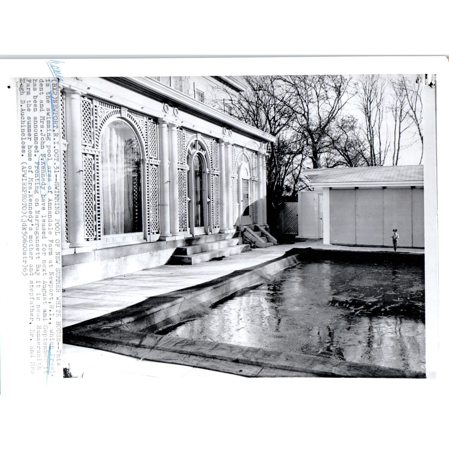 JFK Summer White House at Newport RI 1963 7x10 Original Press Photo D1-P