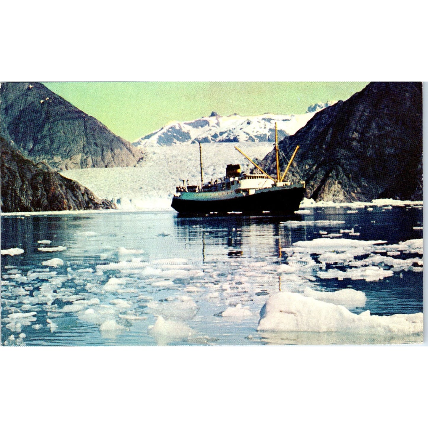 Tracy Arm S.S. Glacier Queen & S.S. Yukon Star Alaska Vintage Postcard PE3