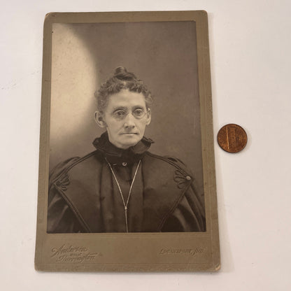 Old Spinster in Black Logansport IN Antique Victorian CDV Card H4-2