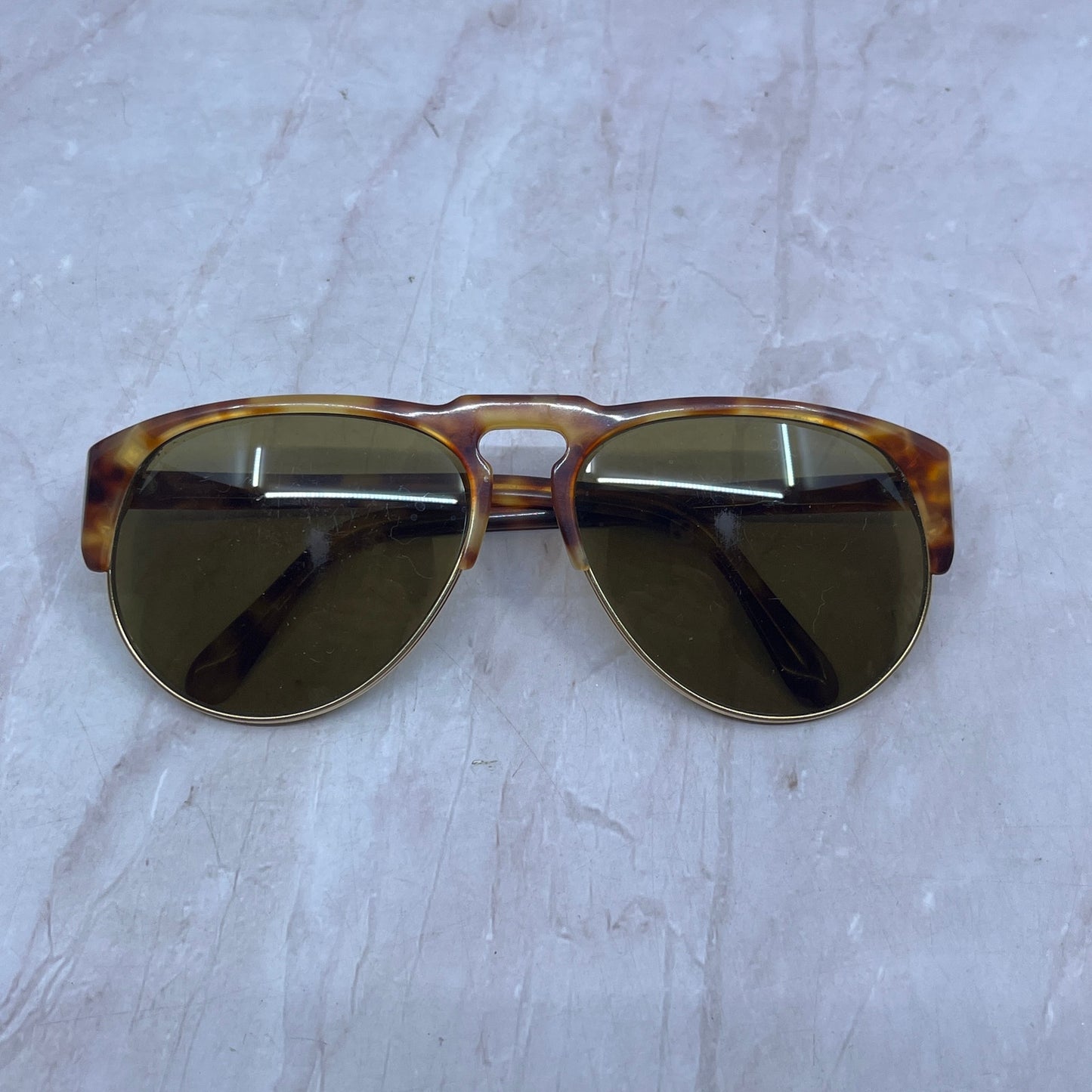 Vintage Aviator Style Acrylic Tortoiseshell & Gold Tone Sunglasses TH9-G2-7
