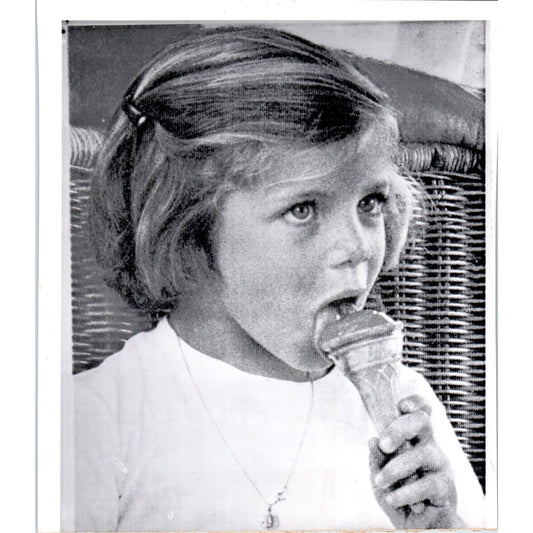 Caroline Kennedy Licks an Ice Cream Cone 1962 6x8 Original Press Photo D1-P
