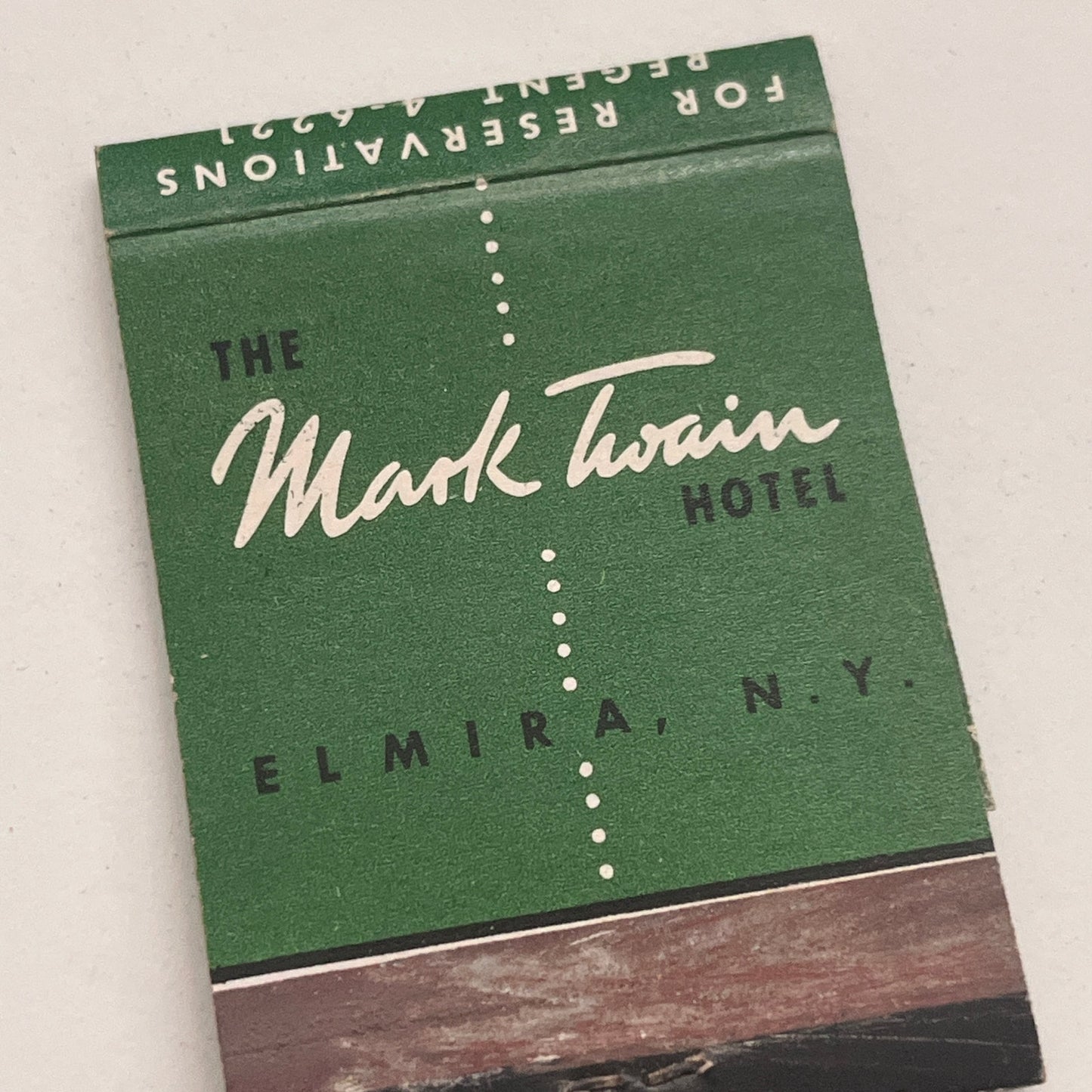 Mark Twain Hotel Elmira NY Vintage Matchbook Cover TB8-MB2-6