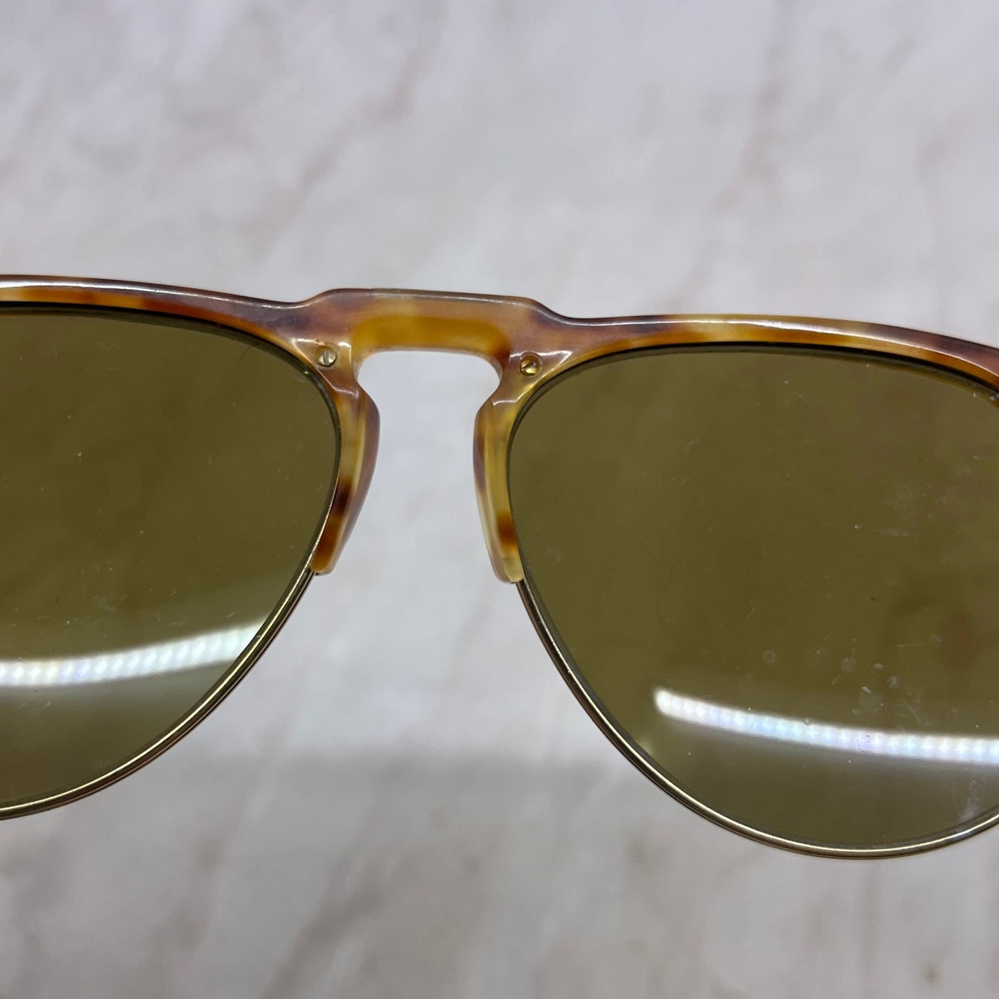 Vintage Aviator Style Acrylic Tortoiseshell & Gold Tone Sunglasses TH9-G2-7
