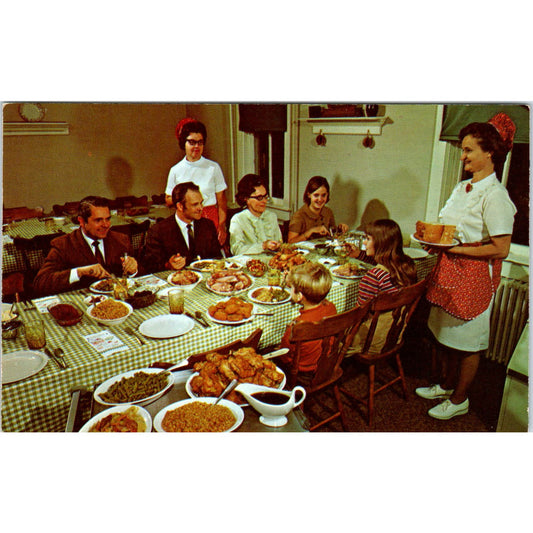 Dutchland Farmhouse Restaurant Interior Smoketown PA Vintage Postcard PD4