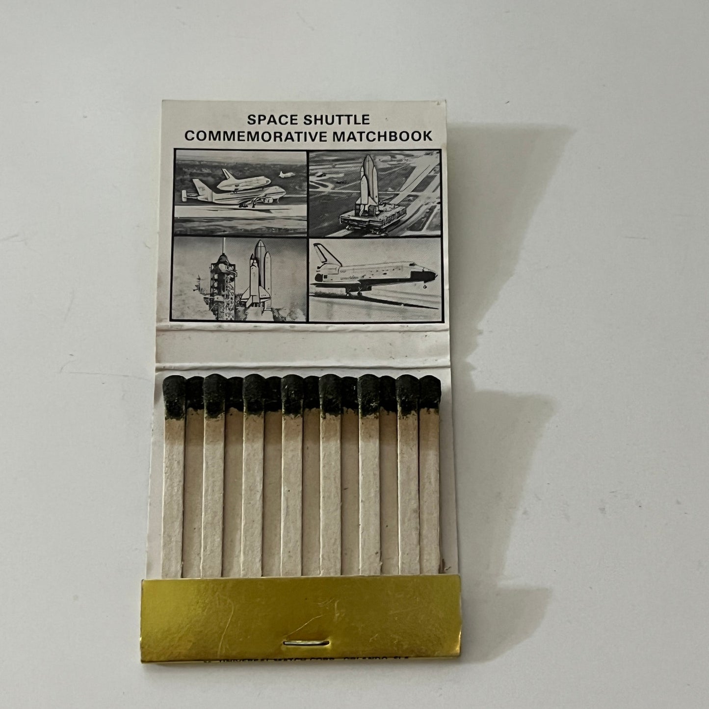 Kennedy Space Center FL Space Shuttle Commemorative Vintage Matchbook SC4-R7