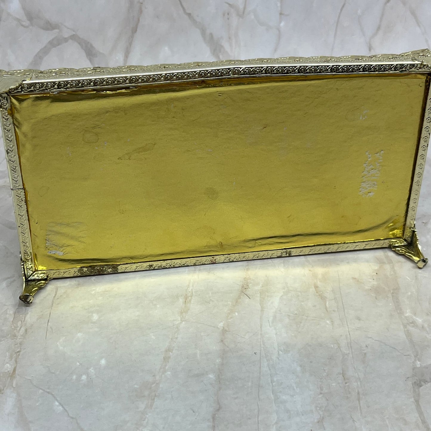 Vintage Lipstick Holder Gold Tone Filigree Ornate Vanity 4 Tubes 4x8” TJ4