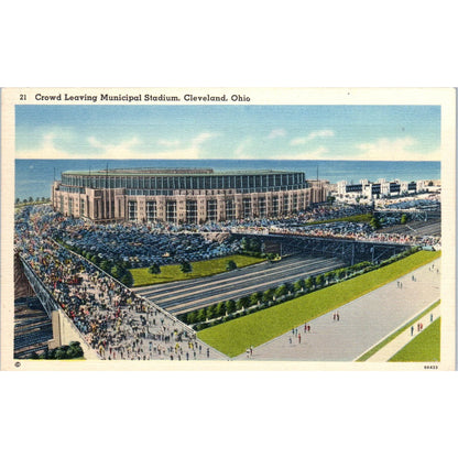 Crowd Leaving Municipal Stadium Cleveland Ohio Vintage Postcard PC8