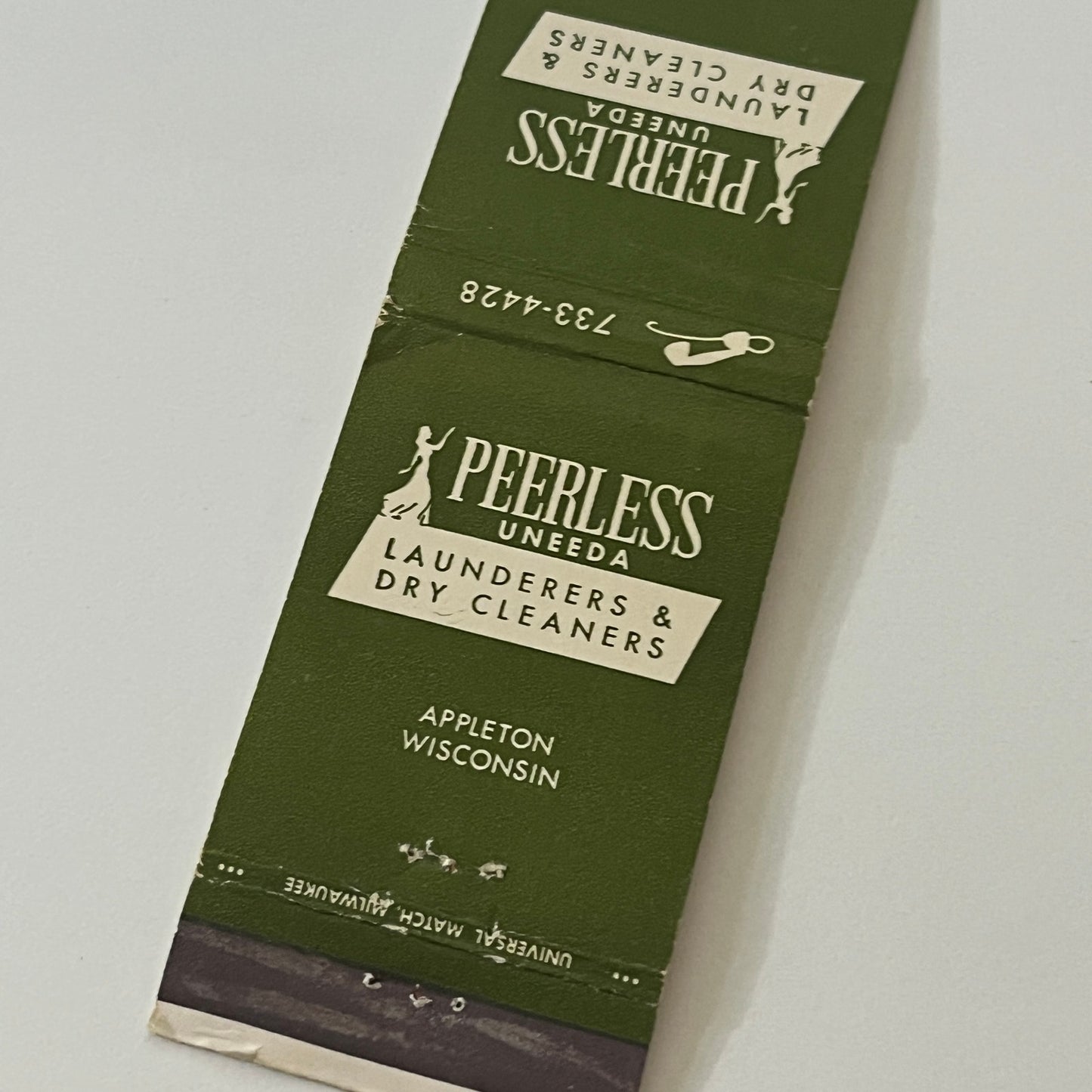 Peerless Uneeda Dry Cleaners Appleton WI Vintage Matchbook TB6-MB2-6