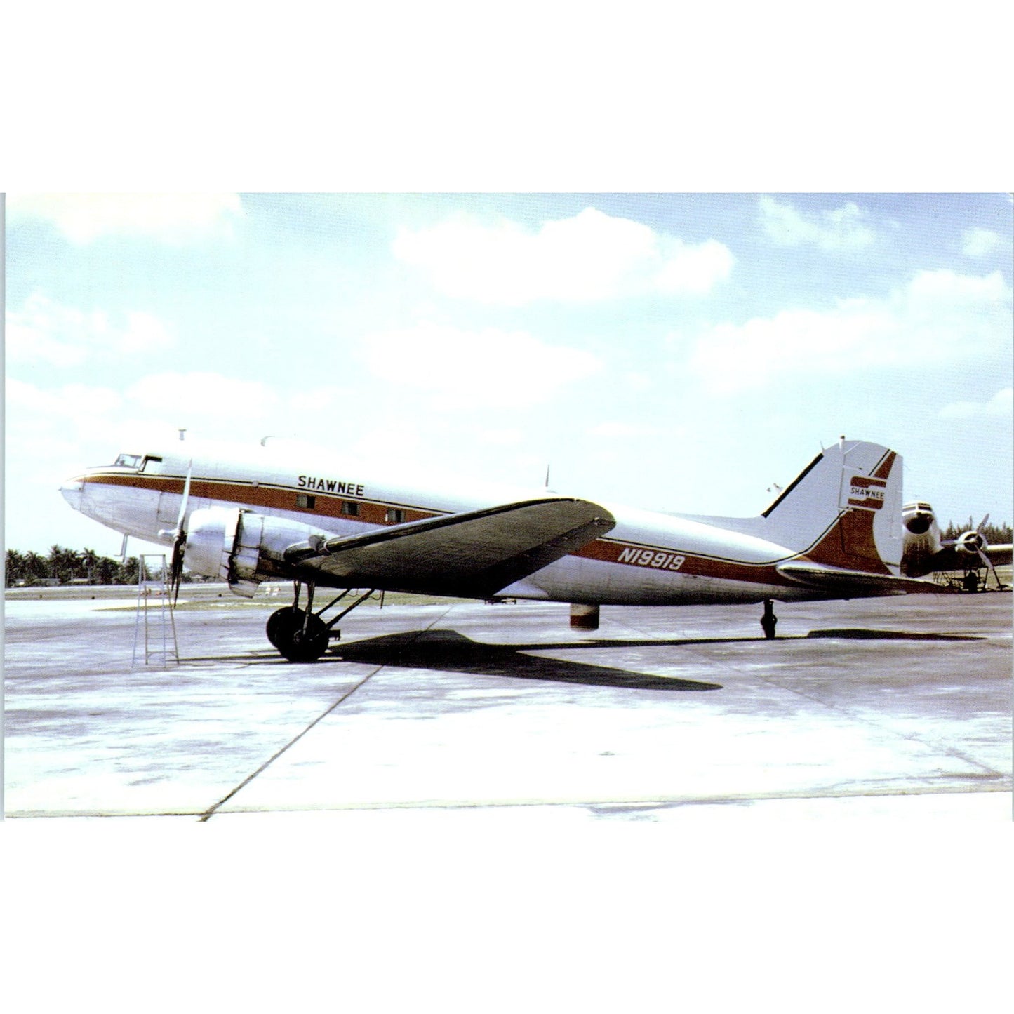 Shawnee Airlines Douglas DC-3 Vintage Postcard P4-5