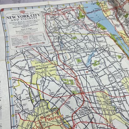 1962 New York City & Long Island AAA Fold Out Travel Map TH2-Y1