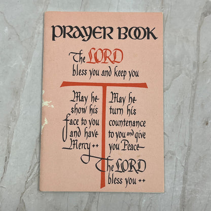 1974 St. Francis of Assisi Pocket Prayer Booklet TG8-VW