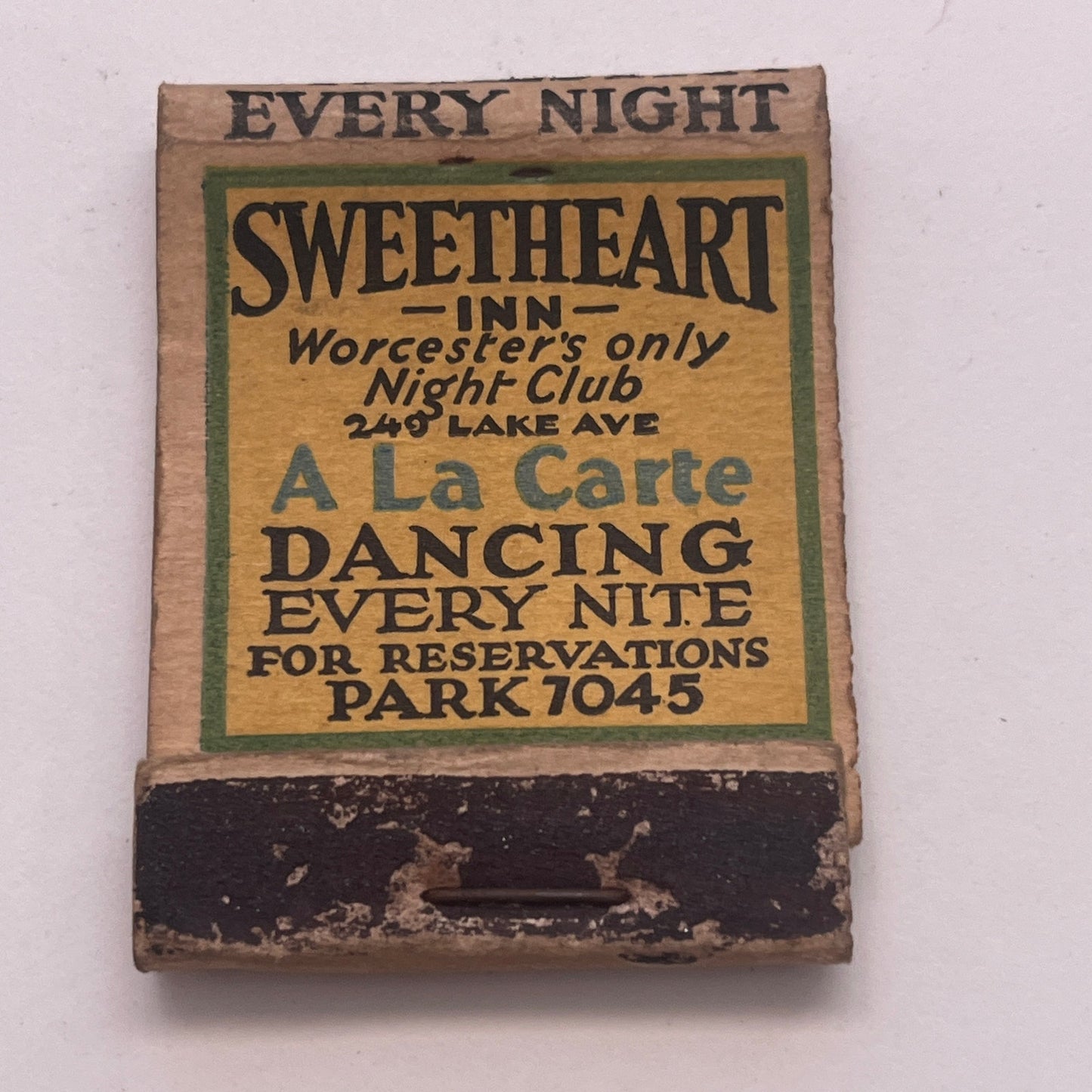 Sweetheart Inn Worcester's Only Night Club 240 Lake Ave MA Matchbook TB8-MB2-9