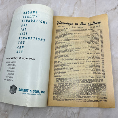 1970 July Gleanings in Bee Culture Magazine Bees Beekeeping Honey M8