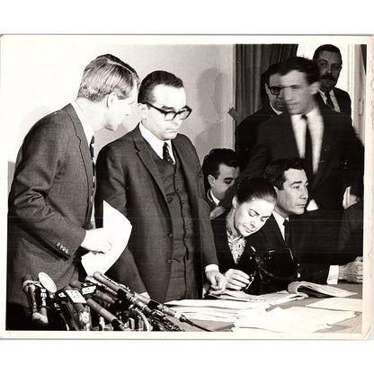 Vintage RFK Robert F Kennedy Press Conference Press Photo 8x10 AF3-17