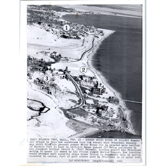 Kennedy Summer Property at Hyannis Port MA 1961 7x9 Original Press Photo D1-P