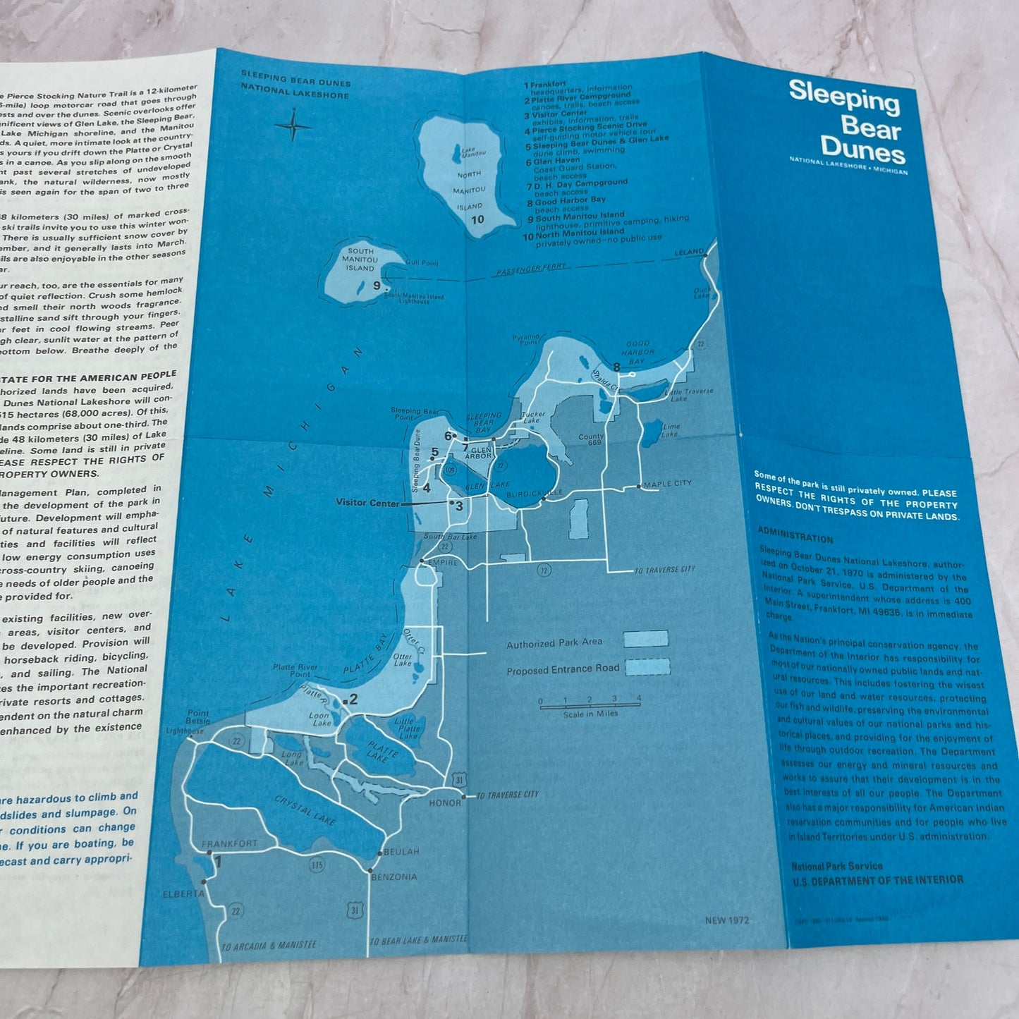 1980 Sleeping Bear Dunes National Lakeshore MI Fold Out Travel Map TH9-TM1