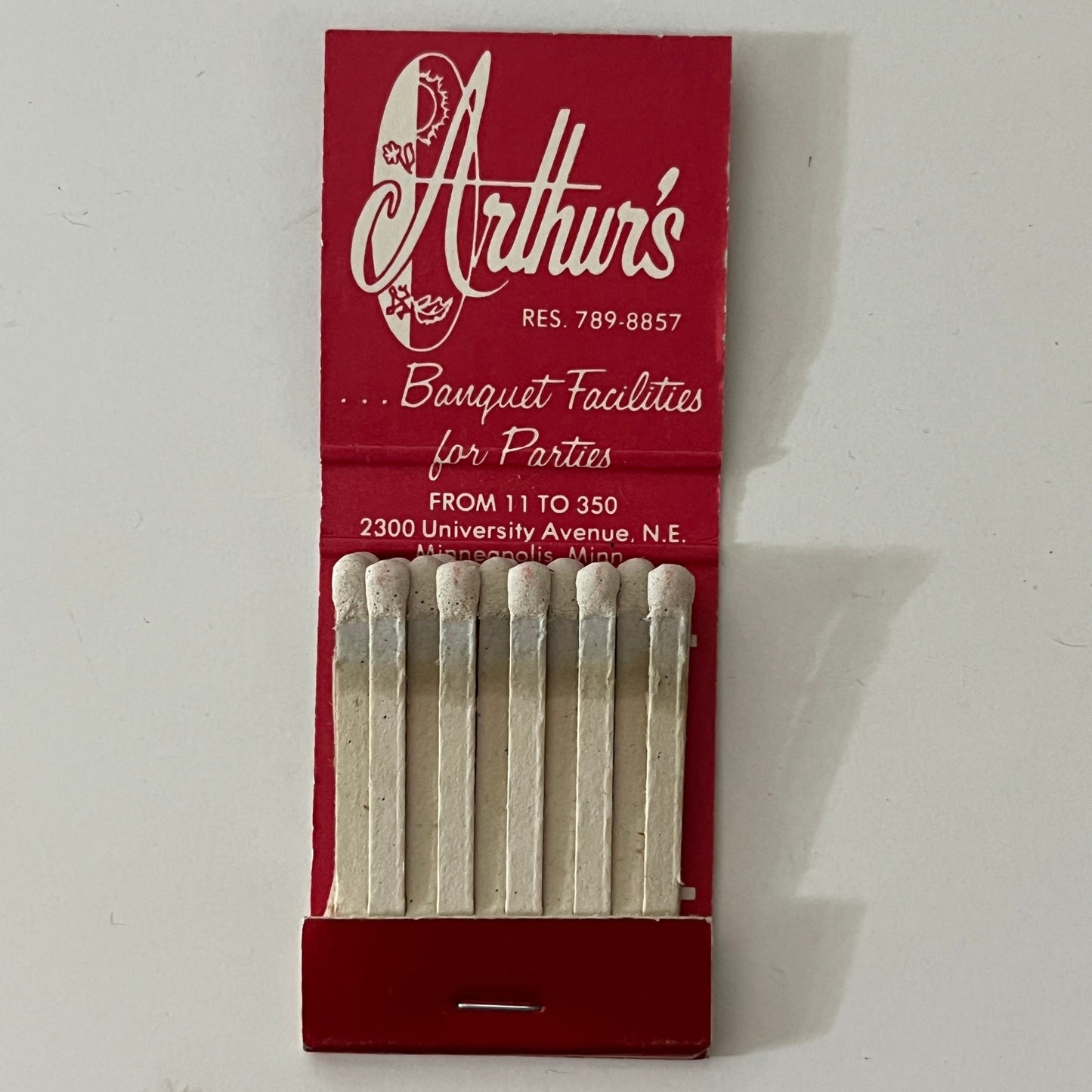 Arthur's Restaurant Golden Onion Minneapolis MN Matches Vintage Matchbook SC4-R7