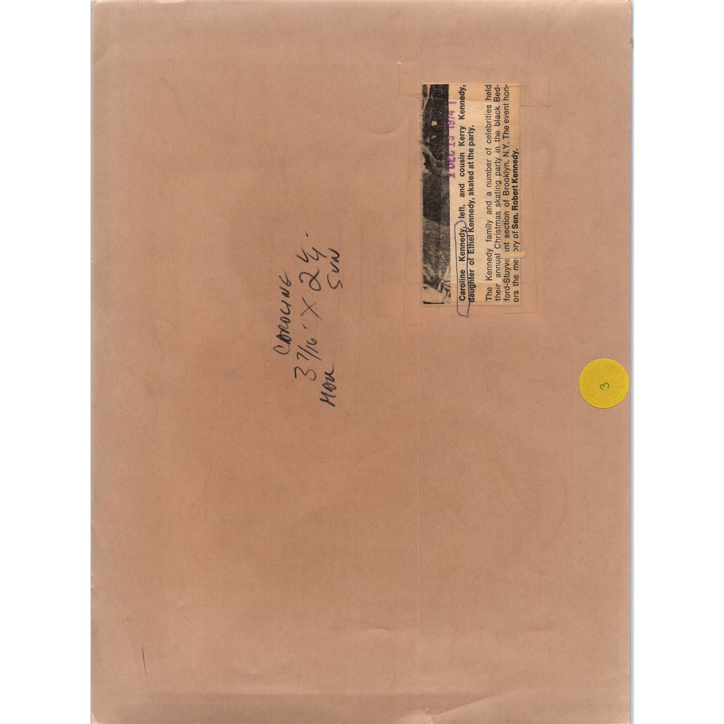 Caroline & Ethel Kennedy Ice Skating 1974 8x10 Original Press Photo D1-P