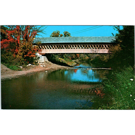 The Middle Bridge Woodstock VT Vintage Covered Bridge Postcard PD6