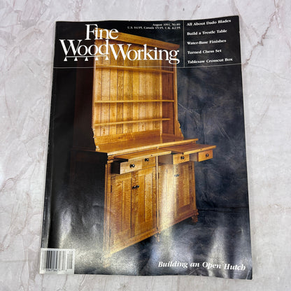 Building an Open Hutch - Aug 1991 No 89 Taunton's Fine Woodworking Magazine M34