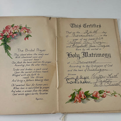 Luther L. Wright Elizabeth Swain Milwaukee 1932 Wedding Day Book TE2-BB
