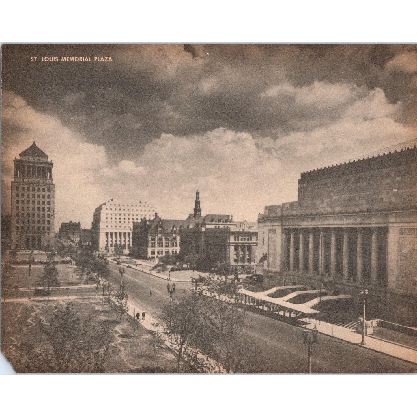 Memorial Plaza - St. Louis MO - Vintage Super Giant Postcard AD7