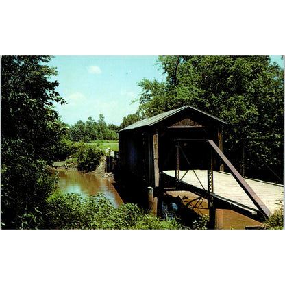 Iowa Valley Country Road Kissing Bridge Covered Bridge Postcard PC7