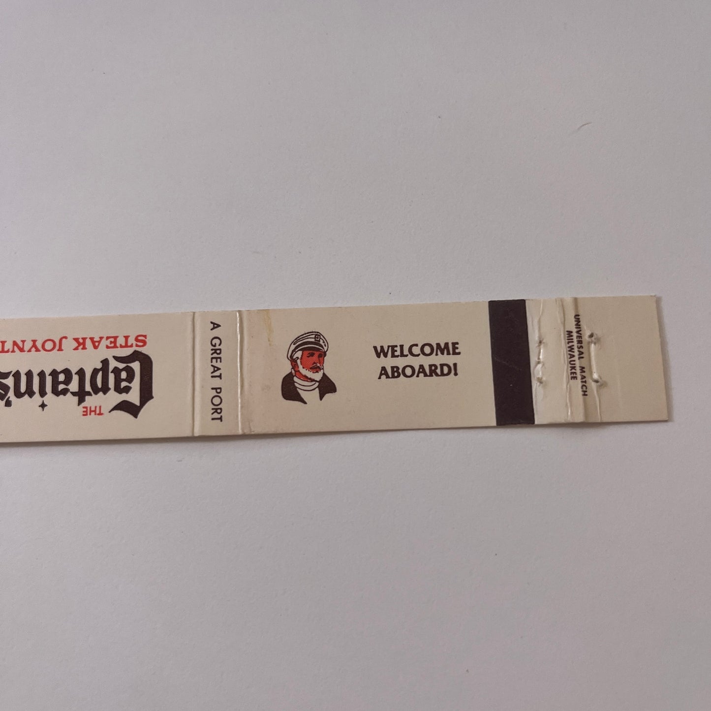 The Captain's Steak Joint Appleton Green Bay Wausau WI Vtg Matchbook TB6-MB2-9