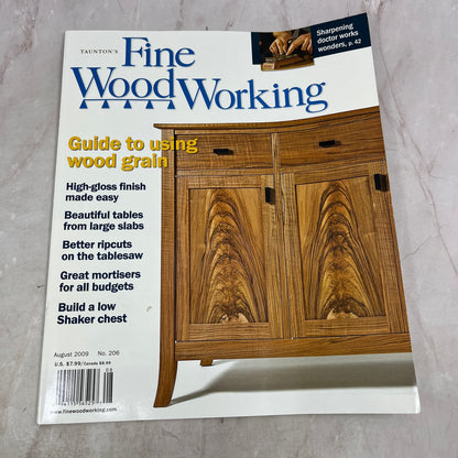 Using Wood Grain - Aug 2009 No 206 - Taunton's Fine Woodworking Magazine M34